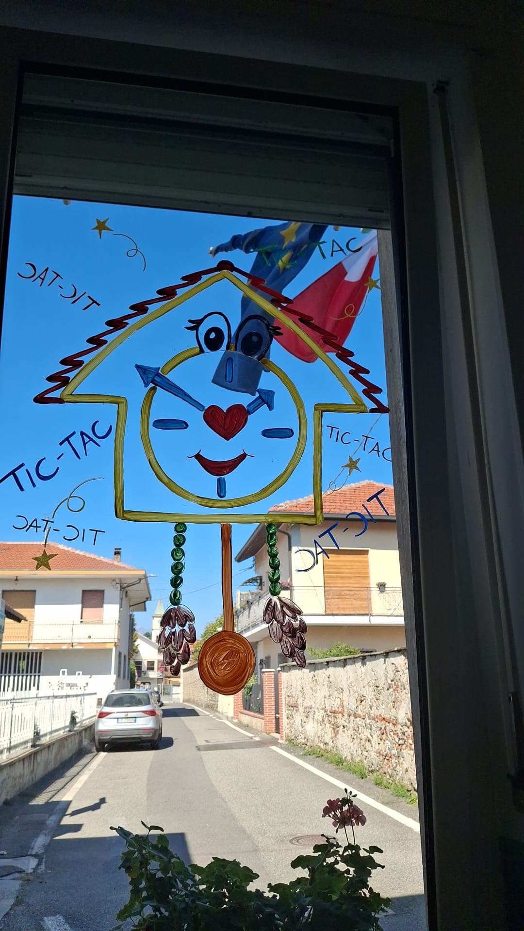 le vetrate decorate dai bambini